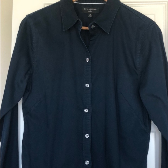 Button down - Picture 3 of 3